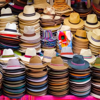 Visite d'une fabrique de chapeaux de paille